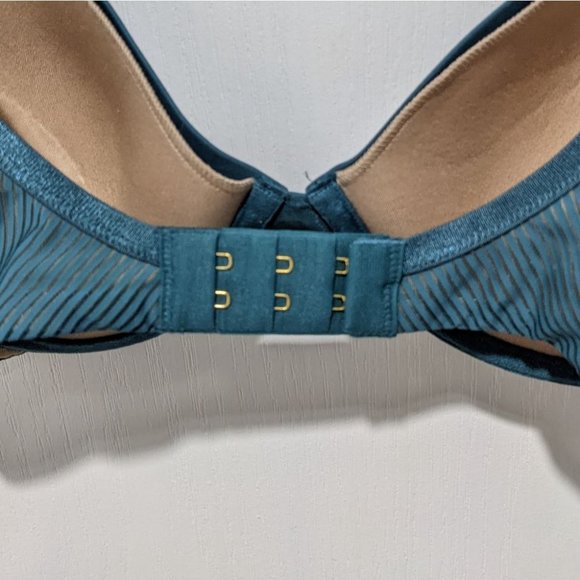 ThirdLove | Shadow Stripe Plunge Bra Lace (32D 1/2) - Picture 10 of 11